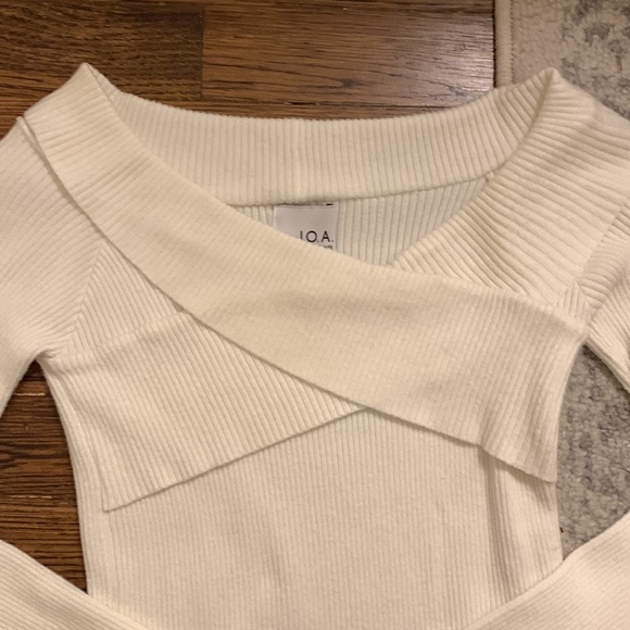 JOA off the shoulder criss cross sweater - Picture 5 of 6